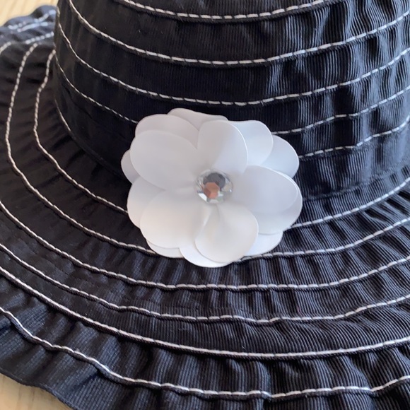 Gymboree size 4 black dress with accessories - Picture 6 of 7